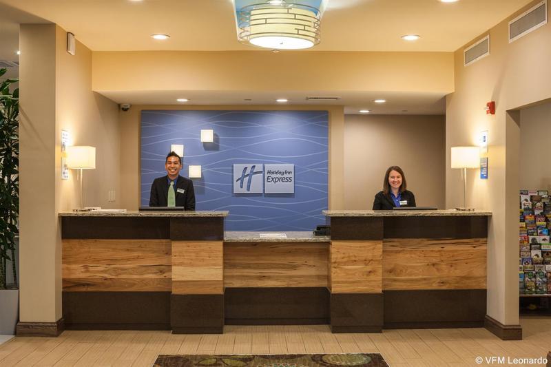 Best Western Plus Charleston Downtown Hotel エクステリア 写真